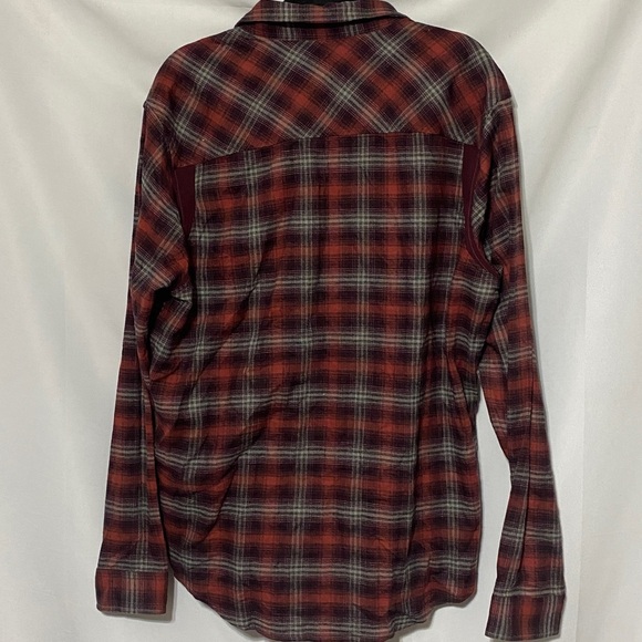 UNDERARMOUR MENS SIZE XL RUST BLACK FLANNEL SHIRT SNAP BUTTONS  GOOD CONDITION - Picture 9 of 11